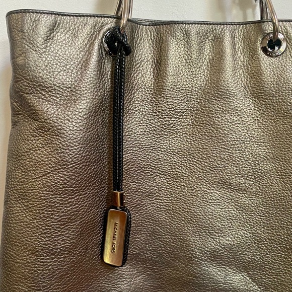 Michael Kors Collection Skorpios Gold Shopper Work Laptop Tote bag - Picture 2 of 10